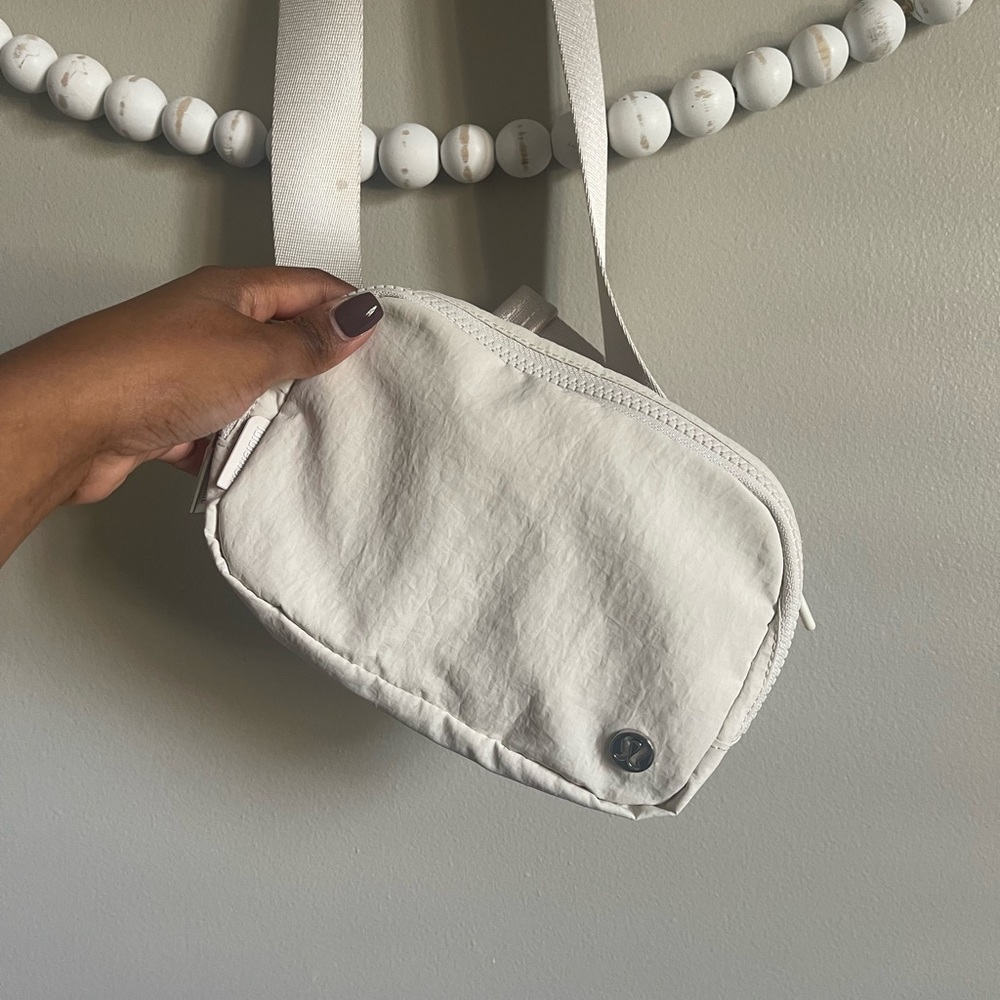 Lululemon Everywhere Belt Bag in White Opal